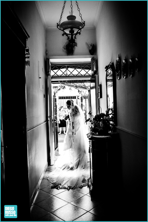 Reportage Nozze Sposa - Uscita Casa Sposa