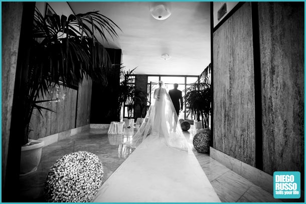 Foto Uscita Di Casa Sposa - Foto Sposa Mentre Esce Di Casa 