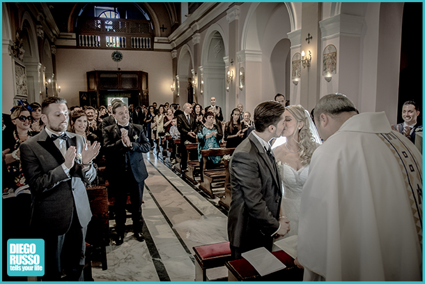 Foto Sposi In Chiesa - Foto Nozze - Foto Matrimonio Religioso - Foto Bacio Sposi - Foto Wedding