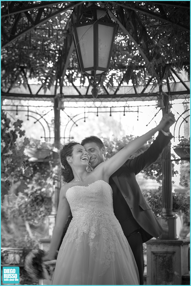 Foto Bianco E Nero Sposi - Foto Reportage Sposi - Foto Acconciatura Sposa - Foto Spontanee Matrimonio - Foto Matrimonio