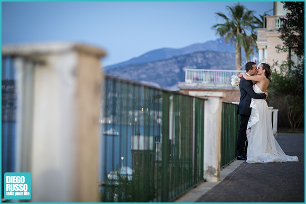 Foto Sposi Al Matrimonio - Foto Abbraccio Sposi - Foto Nozze - Foto Matrimonio - Foto Wedding