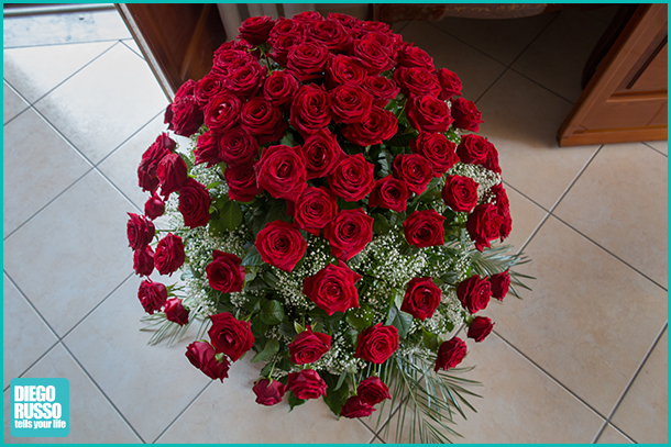 foto del regalo dello sposo - foto delle rose rose alla sposa - foto dei fiori al matrimonio - foto delle rose alla sposa - foto dei fiori alle nozze