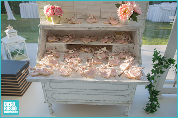 foto dei biscotti personalizzati - foto dei biscotti personalizzati alle nozze - foto del tavolo dei dolci . foto  sweet table - foto al matrimonio