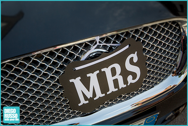foto dell' auto al  matrimonio - foto dell' auto nuziale - foto dell' auto della sposa - foto al matrimonio - foto della macchina degli sposi