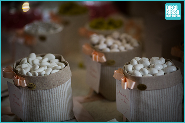 foto del tavolo della confettata - foto della confettata al matrimonio - foto tavolo dei confetti - foto al matrimonio - foto alle nozze