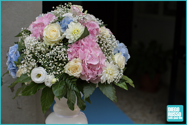 foto degli addobbi floreali - foto degli addobbi floreali fuori chiesa - foto dei fiori al matrimonio - foto al matrimonio - foto del matrimonio religioso