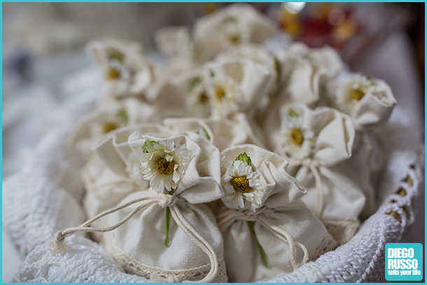 foto sacchetti per confetti - foto dettagli wedding - foto decorazioni margherite