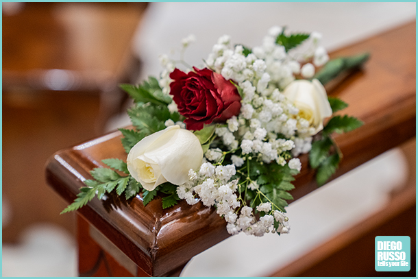 foto rose per chiesa - foto decorazioni con fiori - foto rose per matrimonio